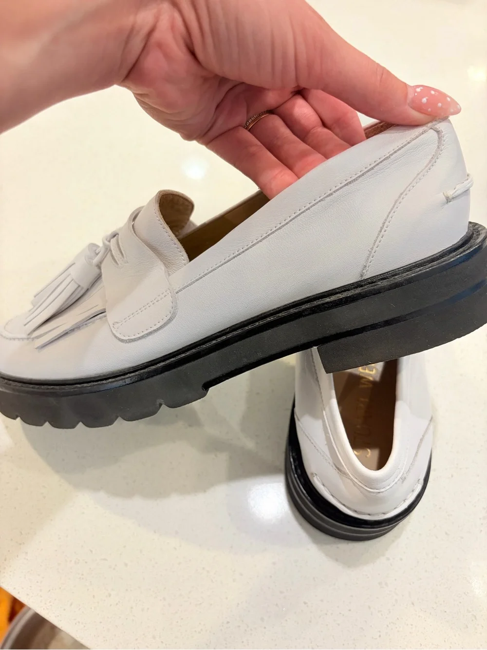LIKE NEW Stuart Weitzman Mila Lift Loafers‎ White Leather 9.5 Women’s